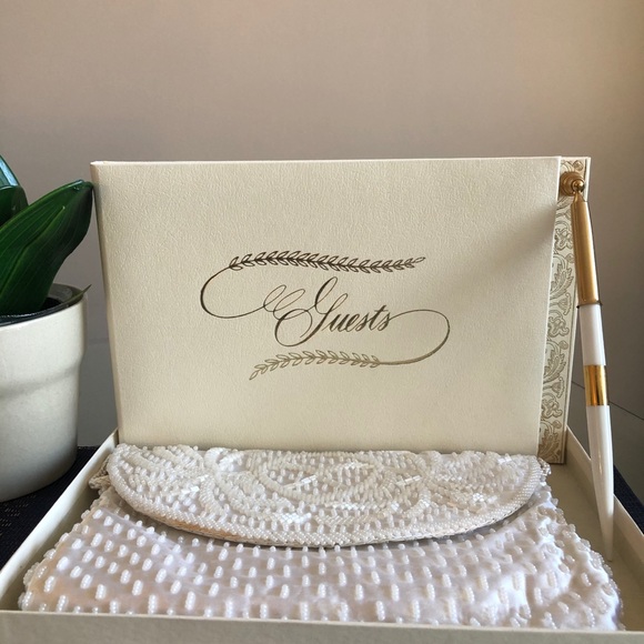 Vintage Wedding book with white pearl clutch - Picture 3 of 4